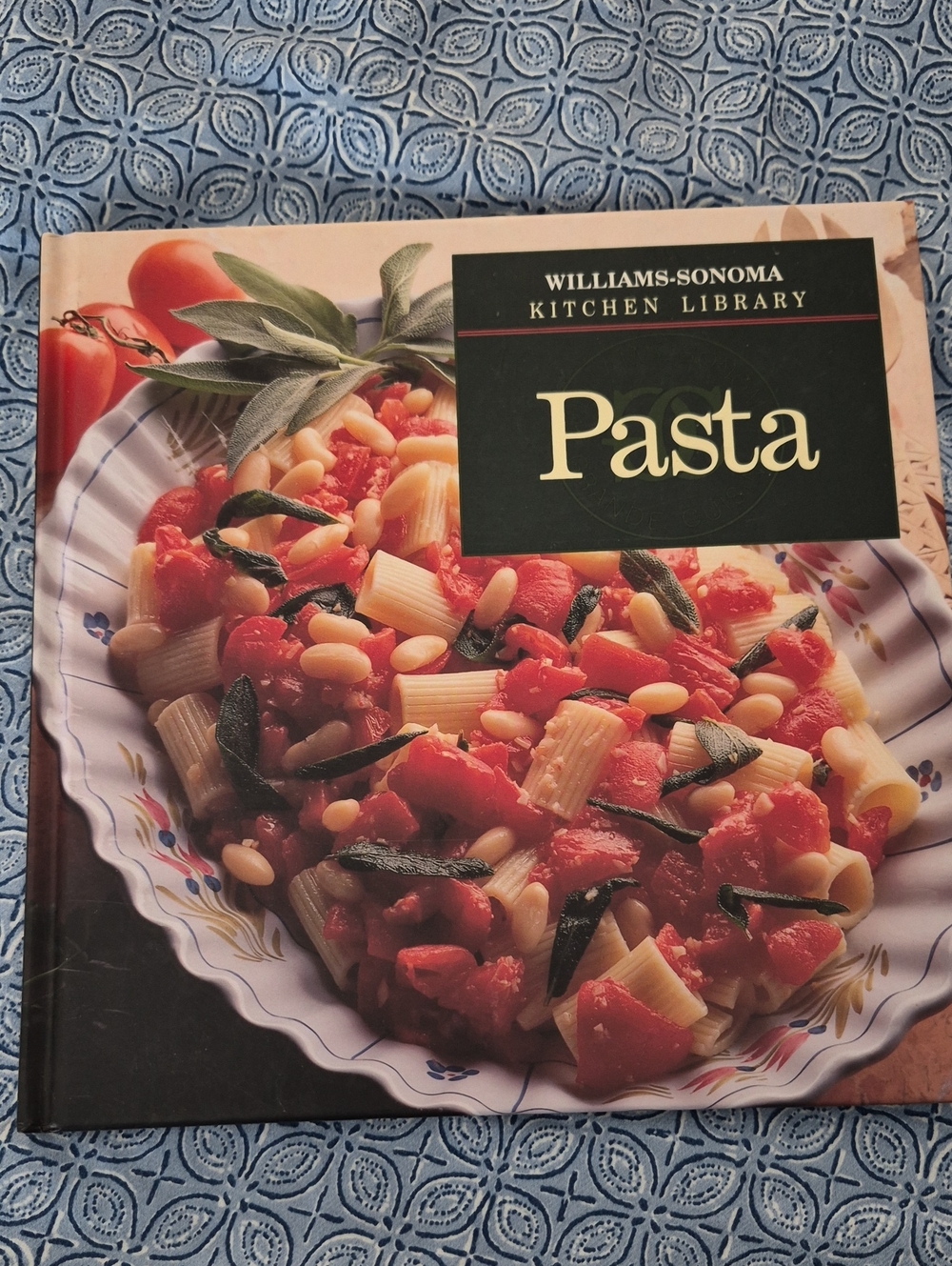 Williams-Sonoma Pasta Cookbook — Red, White & Black Cover